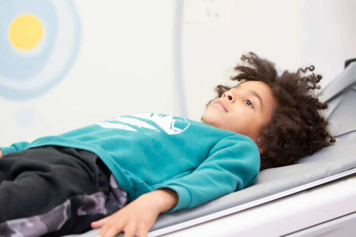 Les radiations de l'imagerie médicale responsables de 10 % des cancers du sang chez les enfants selon une étude américano-canadienne