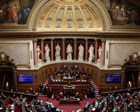 Les sénateurs socialistes veulent renforcer la révision constitutionnelle pour contrer le Rassemblement national
