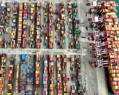 L'impasse entre les États-Unis et la Chine : tensions croissantes autour des restrictions sur les exportations de terre rares