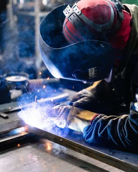 Liquidation judiciaire des Aciéries de Bonpertuis : un symbole de la perte d'un savoir-faire industriel.