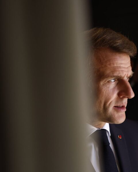 Macron admet un compromis sur les retraites pour assurer la stabilité à l'Assemblée