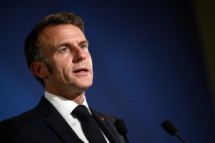 Macron appelle à résister aux menaces des réseaux sociaux sur la démocratie