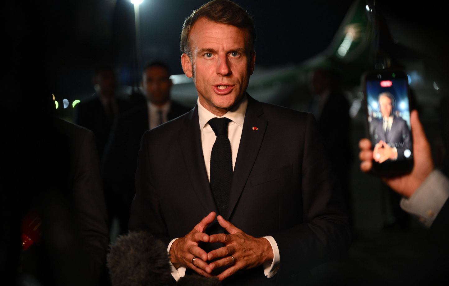 Macron menace de dissoudre l'Assemblée en cas de censure du gouvernement