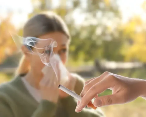 Mauvaise nouvelle pour les fumeurs : le véritable prix de votre paquet de cigarettes révélé.