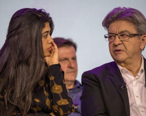 Mélenchon critique le gouvernement français après l'arraisonnement de la flottille pour Gaza