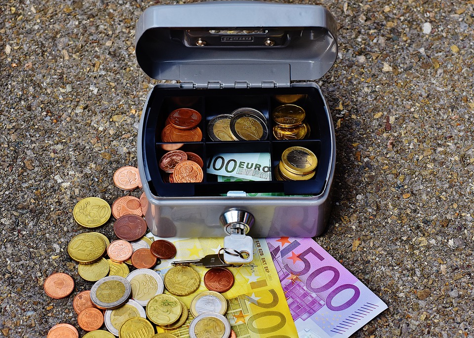 Moody’s évalue Paris et conclut : un pays solide dirigé par des incapables.