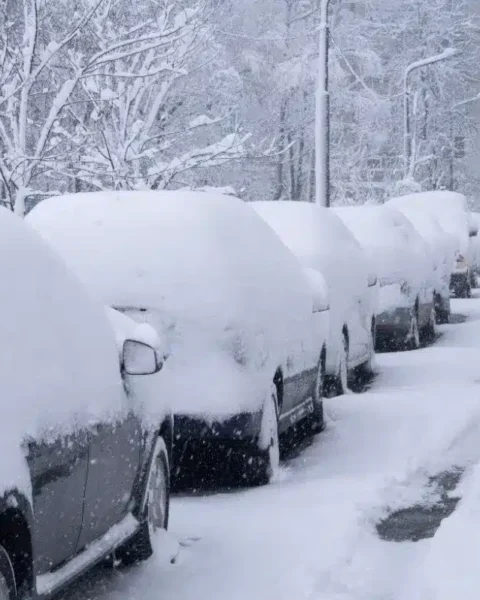 Neige fin octobre : plusieurs communes françaises anticipent une couverture neigeuse importante.