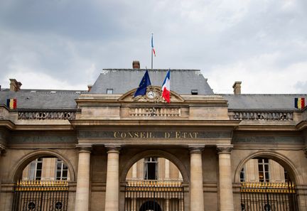 Nicolas Bay et Catherine Griset conservent leurs mandats de député européen, décide le Conseil d'État