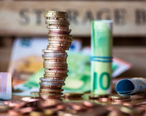 Notation de la dette : la France se voit déclassée au-dessous du double A