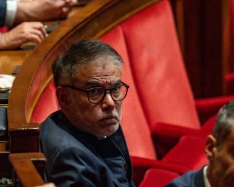 Olivier Faure avertit Sébastien Lecornu d'une censure si le budget n'évolue pas d'ici lundi