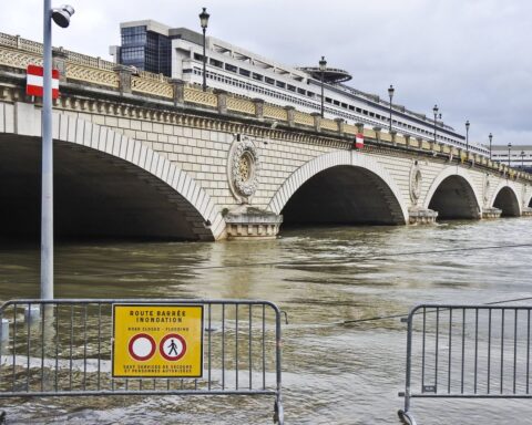 Paris simule une crue de la Seine à plus de 7 mètres pour sensibiliser à la gestion des inondations