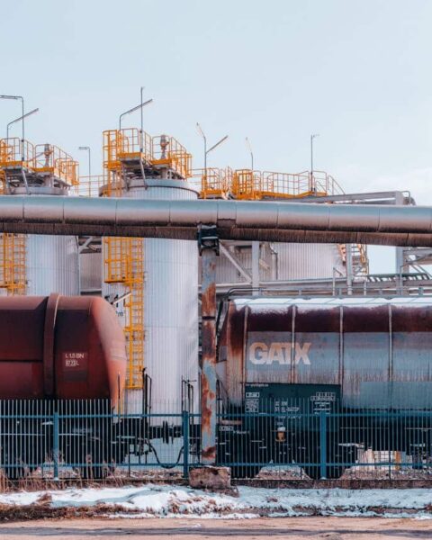 Pétrole russe : la Hongrie s'engage dans un choix économique audacieux