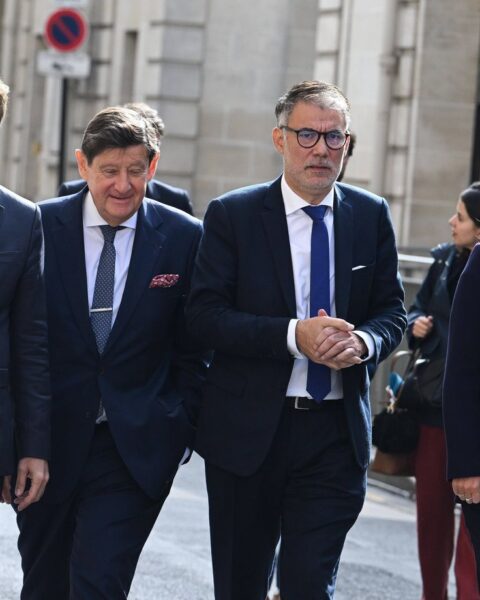 Quelles conditions pourraient conduire le PS à renoncer à la censure ?
