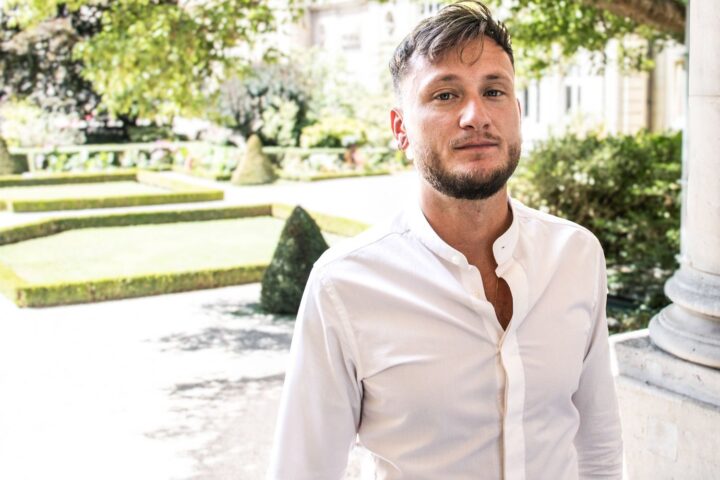 Raphaël Arnault sous le feu des critiques du Rassemblement national après des commentaires controversés