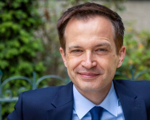 Renaissance soutient Pierre-Yves Bournazel pour les élections municipales à Paris