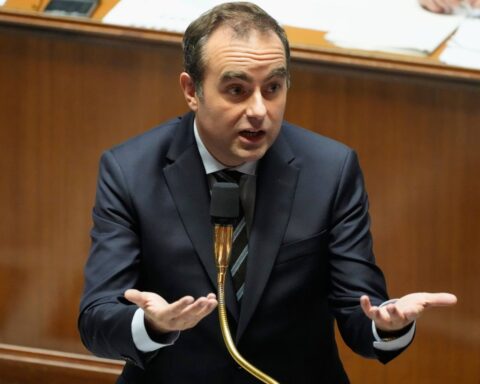 Sébastien Lecornu face à deux motions de censure à l'Assemblée nationale aujourd'hui