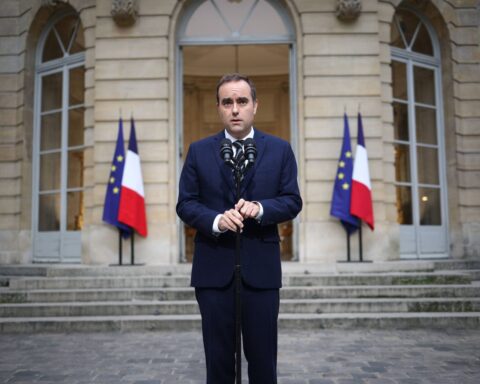 Sébastien Lecornu présente six nouveaux ministres de son gouvernement