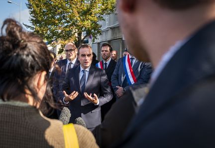 Sébastien Lecornu promet un gouvernement technique pour assurer la stabilité de la France