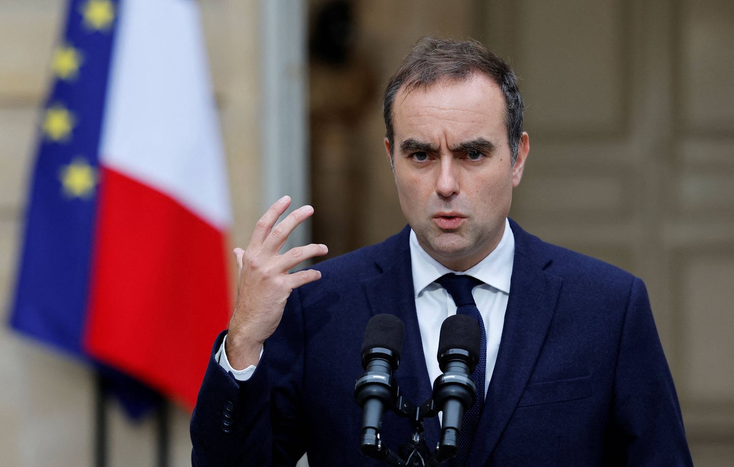 Sébastien Lecornu reconduit à Matignon face à des menaces de censure des oppositions