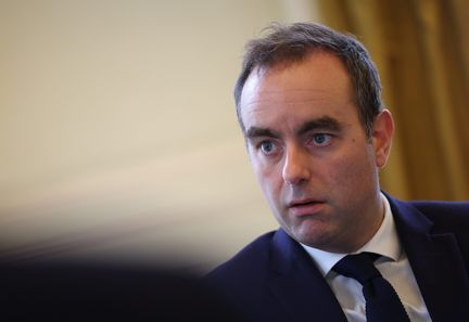 Sébastien Lecornu s'exprime à Matignon avant des consultations politiques sur le budget