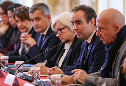 Sébastien Lecornu sous pression : le PS menace de déposer une motion de censure après son discours