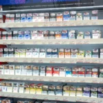 Tabac : l'interdiction imminente de 200 produits suscite la colère des fumeurs.