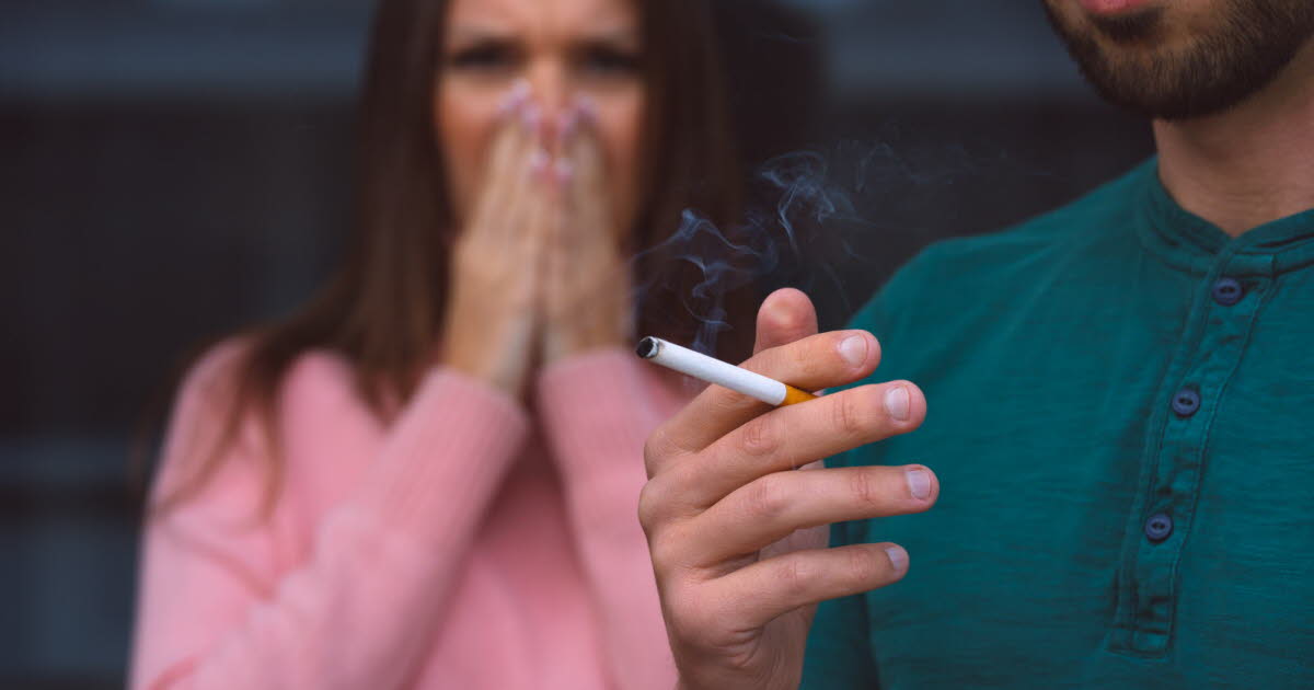Tabagisme chez les jeunes pères : des recherches révèlent un vieillissement accéléré des enfants