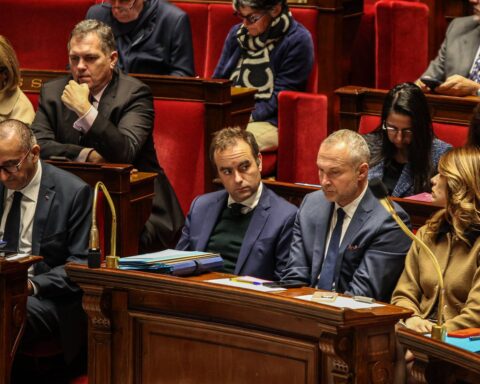 Taxe Zucman rejetée à l'Assemblée nationale, le PS attend un geste de Sébastien Lecornu