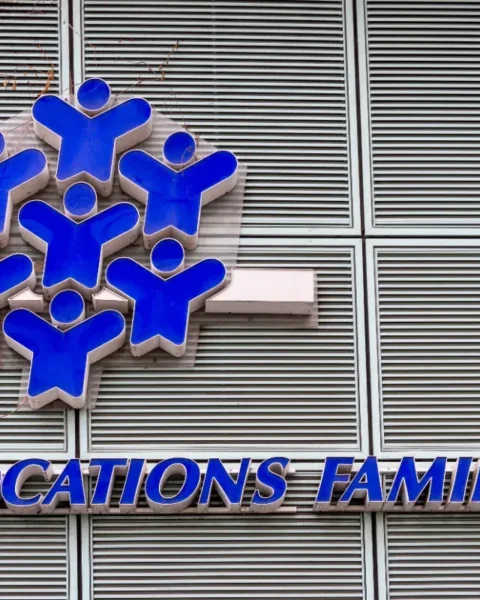 Trois frères mettent en place une fraude massive à la CAF, faisant disparaître 100 000 €.