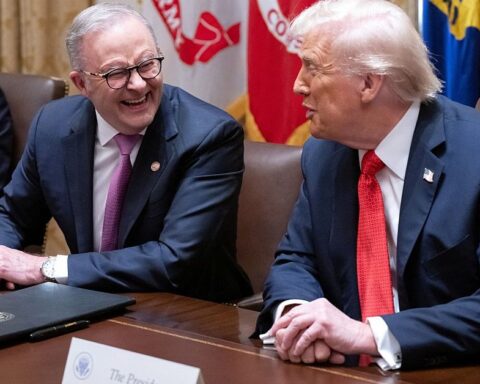 Trump signe un accord sur les terres rares avec l'Australie et accélère la commande de sous-marins nucléaires