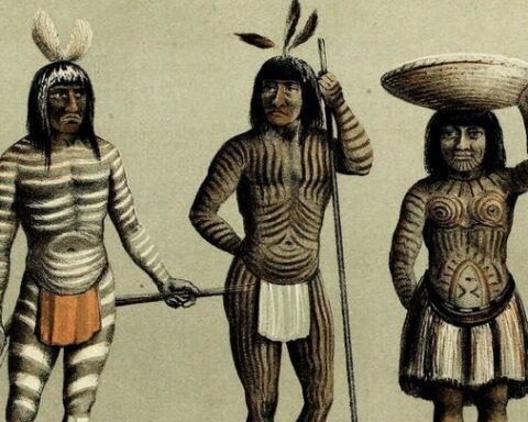 Un archéologue spécialisé dans la traque des tatouages anciens sur les momies