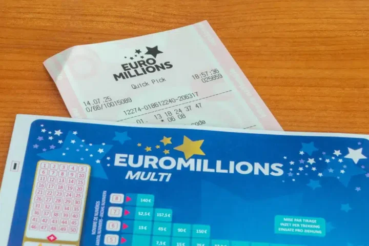 Un joueur remporte 250 millions à l’EuroMillions, établissant un record historique en France.