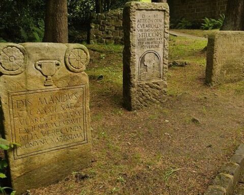 Une stèle romaine de 1.900 ans retrouvée dans un jardin à La Nouvelle-Orléans