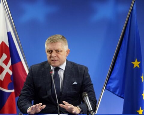 La Slovaquie envisage une action en justice contre l’UE sur la fin des importations de gaz russe