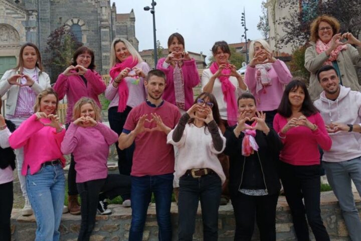 550 € versés à l'association Pink Ladies grâce à des ventes de confiseries à Saint-Martin-en-Haut