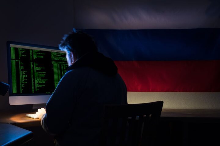 La Pologne arrête un pirate informatique russe soupçonné d’attaques contre des entreprises locales