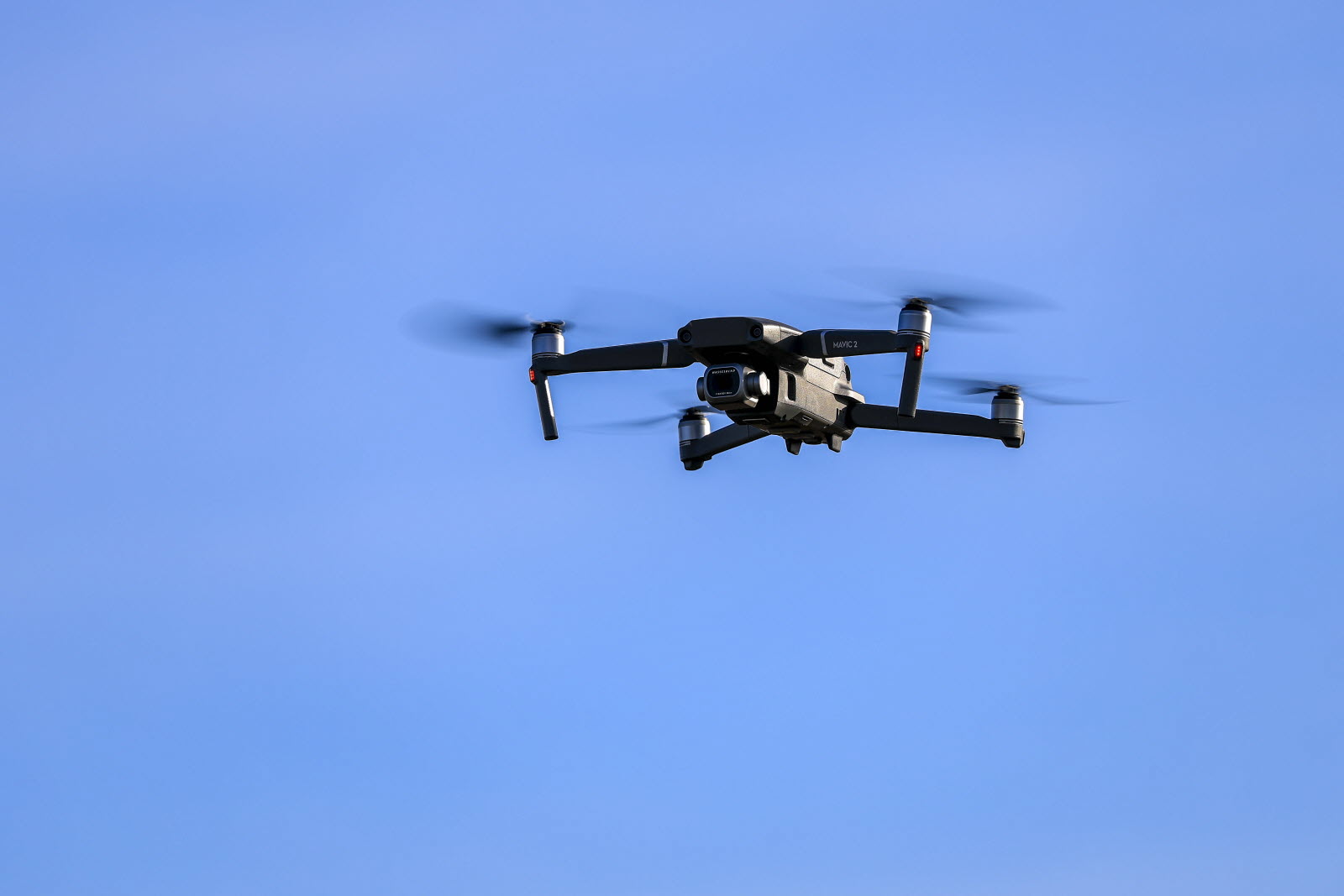 Un drone inconnu survole un convoi militaire à Mulhouse