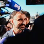 À Lyon, Grégory Doucet lance sa campagne face à Jean-Michel Aulas, sondages défavorables
