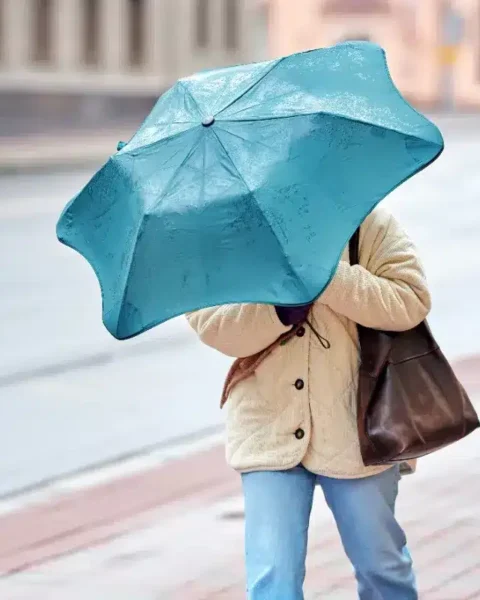 Après une brève pause, la météo se dégrade : un front pluvieux affecte la France ce jeudi.