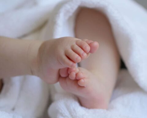 Congé de naissance : jusqu'à quatre mois de compensation pour stimuler la natalité