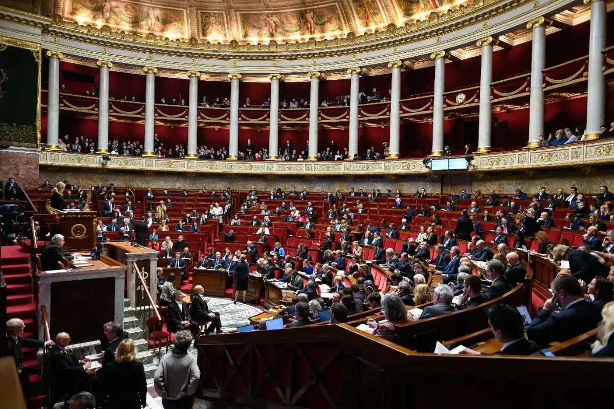 Coup de théâtre à l'Assemblée : les députés préservent le régime des malades en ALD, mais à quel coût pour le système de santé ?