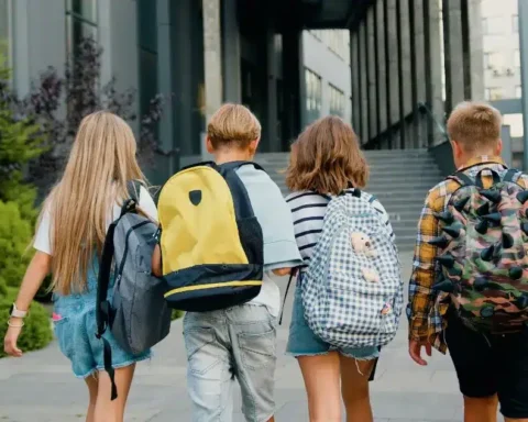 Des milliers d'élèves français sans cours en décembre : un week-end inattendu se profile.