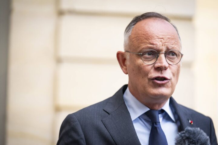 Edouard Philippe évoque un départ anticipé d'Emmanuel Macron pour plus de clarté