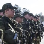 Emmanuel Macron présente un projet de service militaire volontaire en réponse à la menace russe