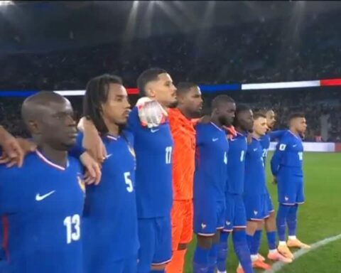 Football : les Bleus remportent leur place pour la Coupe du monde grâce à leur victoire contre l'Ukraine.