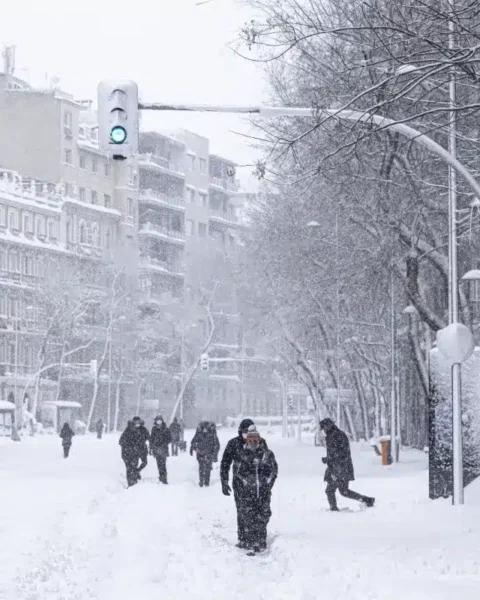 France gelée : un mois de novembre semblable à un hiver rigoureux, des records de températures battus.