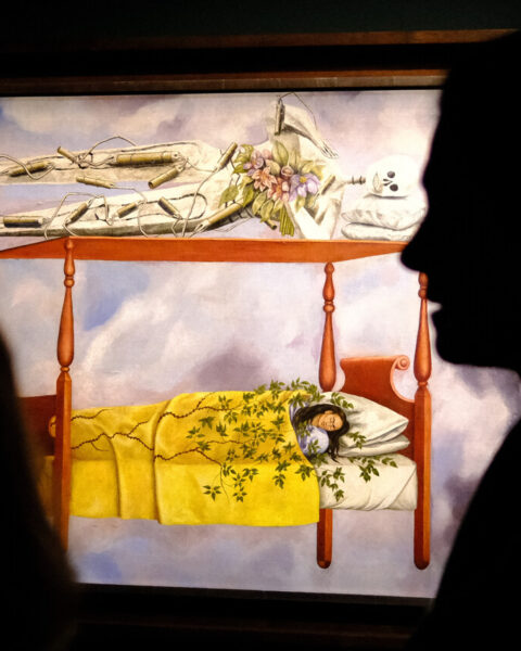 Frida Kahlo : un autoportrait vendu 54 millions de dollars devient l'œuvre la plus chère d'une femme
