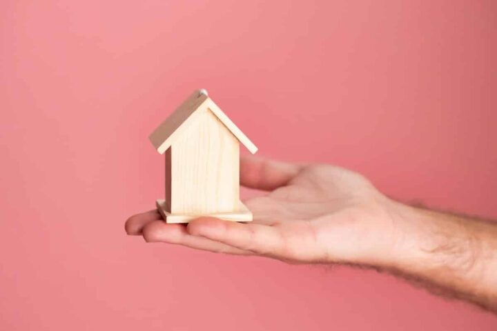 Immobilier : Un espace de vie confortable de 2 m² vendu pour 14 000 euros à Paris