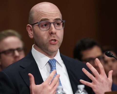 La Fed américaine souligne l'impact potentiel des stablecoins, atteignant jusqu'à 3 trillions de dollars