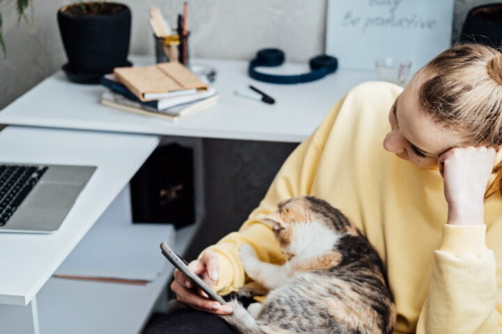 La procrastination : analyse des mécanismes psychologiques sous-jacents et de ses impacts sur les étudiants